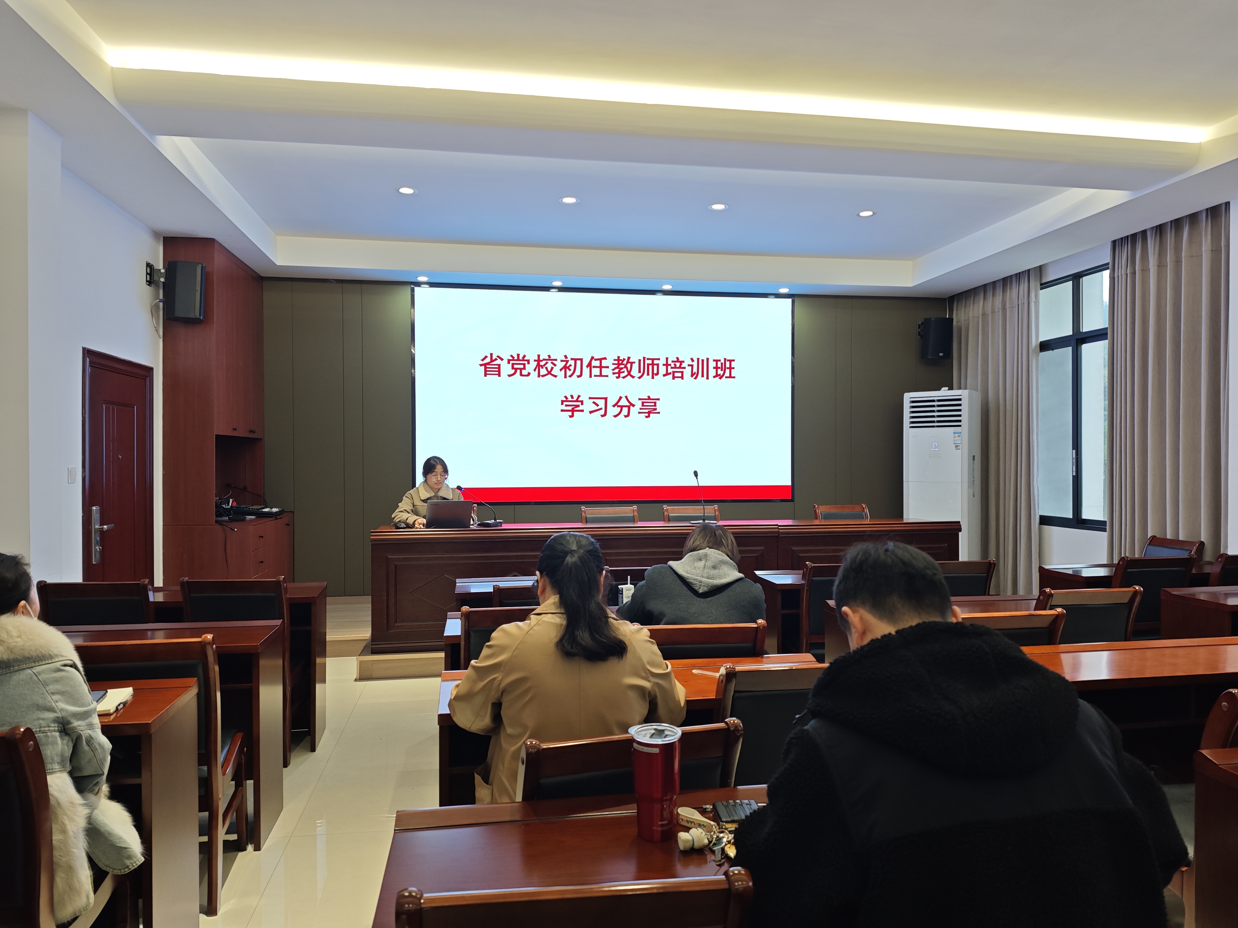 石吴容 师资班分享会.jpg