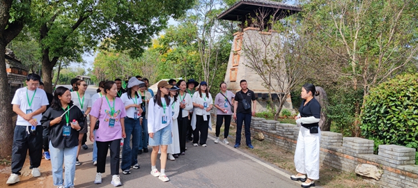3琼结县乡村干部能力素质提升培训班在武汉大学举办 (2).jpg