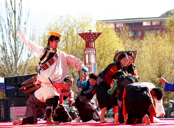 扎囊县举行纪念西藏民主改革65周年系列活动