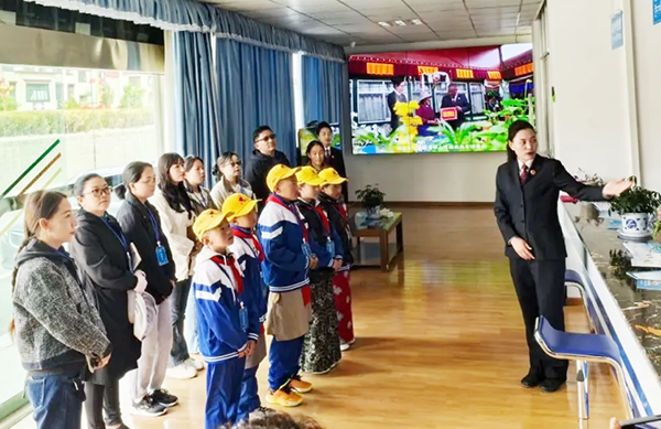 6曲松县开展“检爱同行，共护未来”检察开放日活动 (1).png