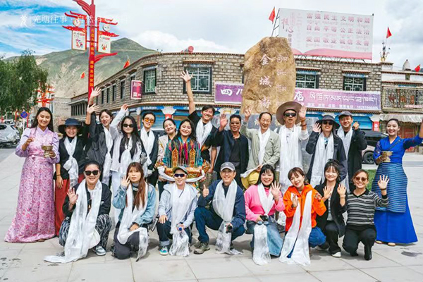 图为科考团合影.jpg