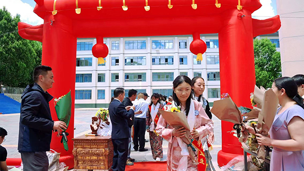 毕业典礼相关图片 (2).jpg