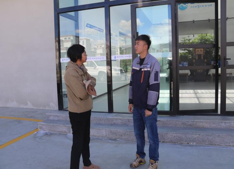 6.沈百存赴扎囊县开展联系企业走访调研.png