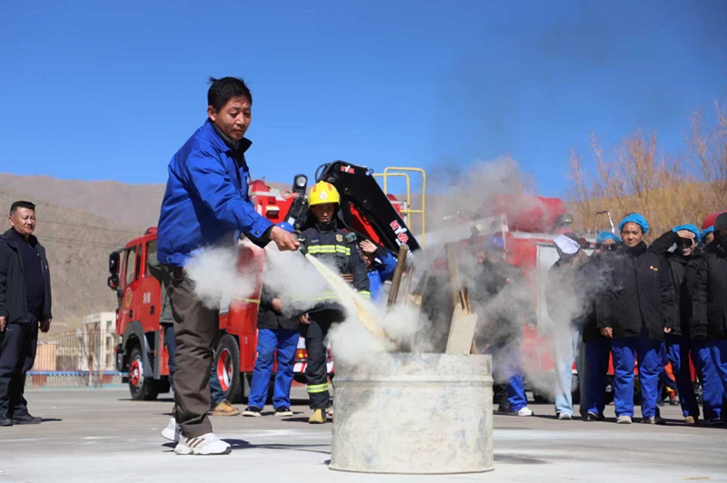 应急演练相关图片 (3).jpg