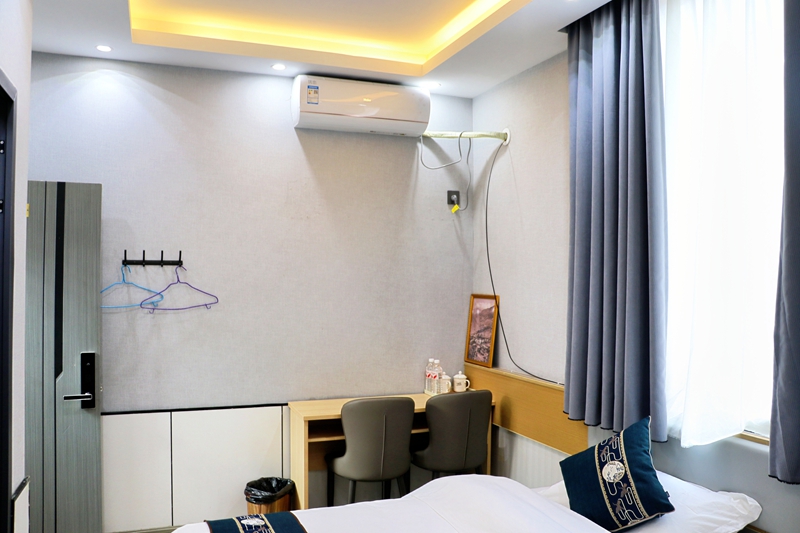 图为拉康镇民宿内部,设施齐全.jpg 图为拉康镇民宿内部,设施齐全.jpg