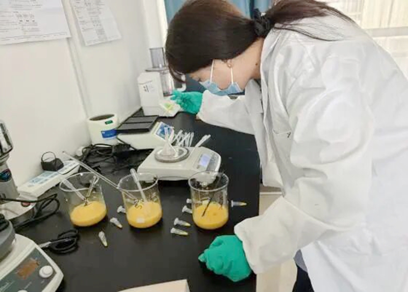 扎囊县开展禽产品质量安全专项抽检及普法宣传 筑牢开学季食用农产品安全防线1.jpg 扎囊县开展禽产品质量安全专项抽检及普法宣传 筑牢开学季食用农产品安全防线1.jpg