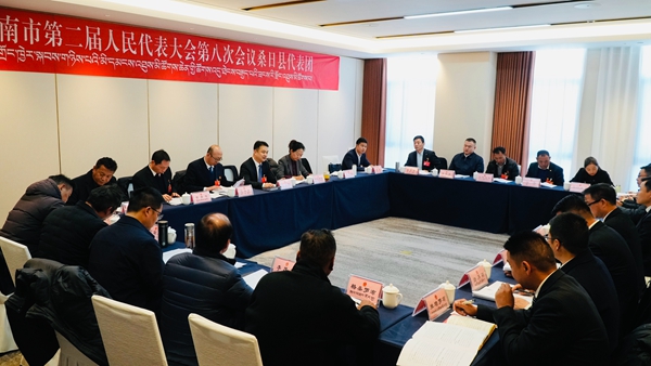 白云峰参加分组图_副本.jpg