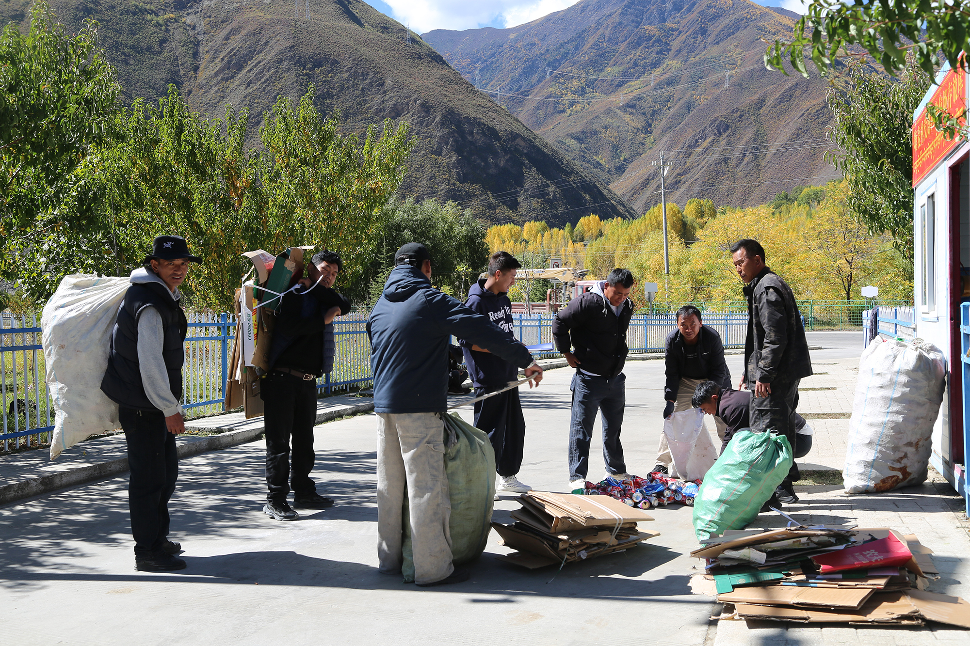 塘麦村垃圾回收相关图片 (6).JPG