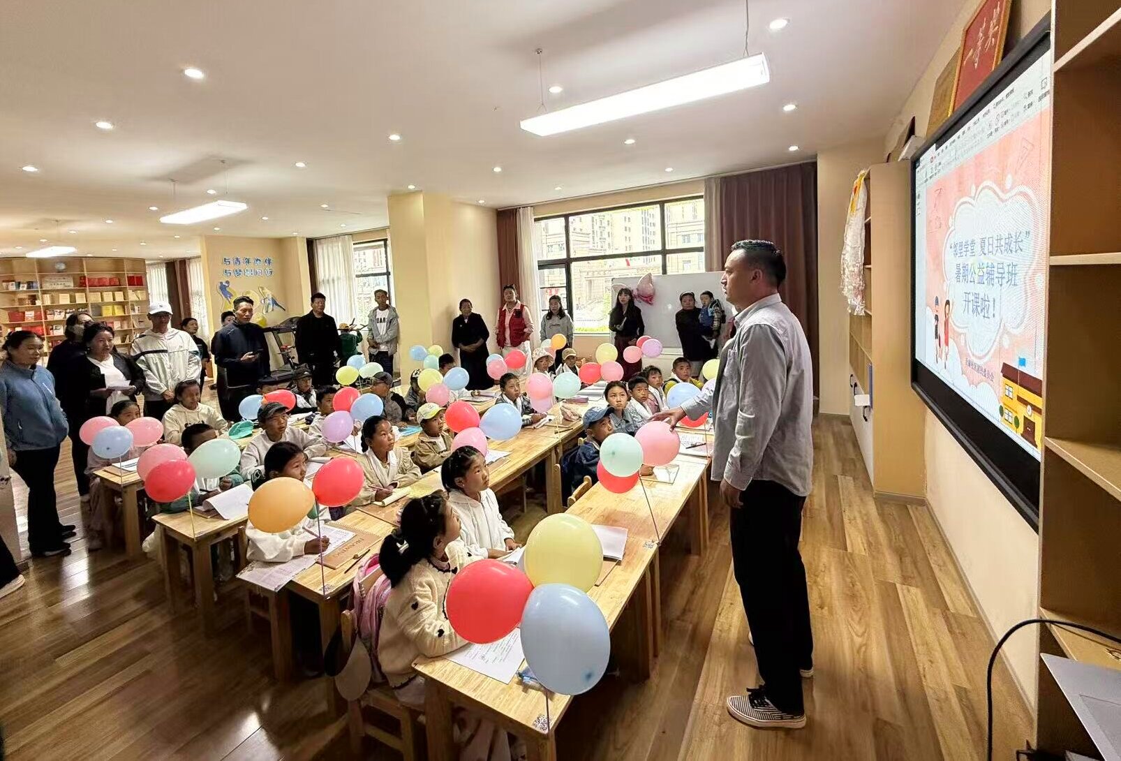 贡康社区暑期公益辅导班相关图片 (4).jpg