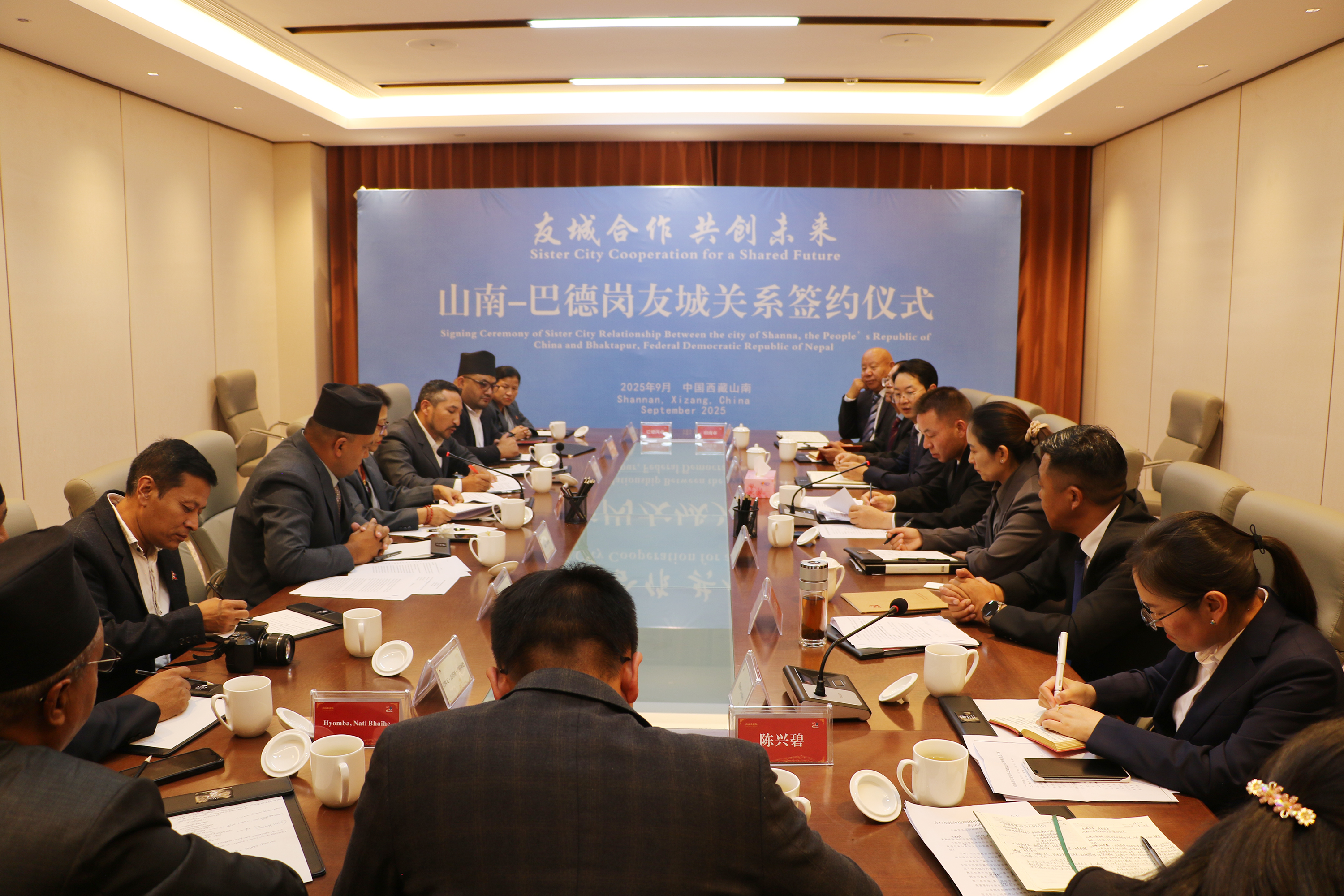 图为座谈会现场。 (2).JPG