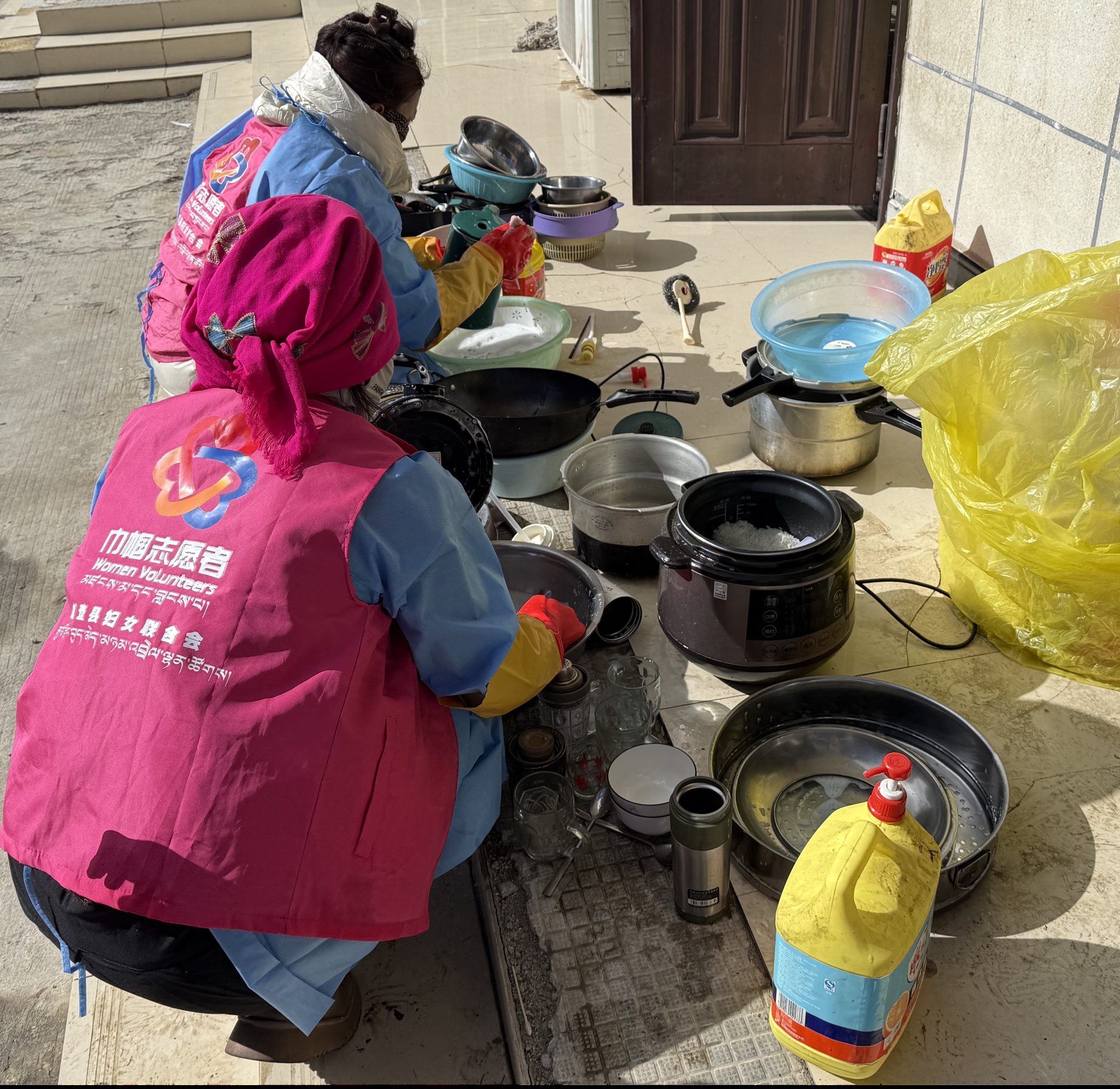 加查县群团工作部(妇联)组织开展移风易俗暨迎新春志愿服务活动.jpg 加查县群团工作部(妇联)组织开展移风易俗暨迎新春志愿服务活动.jpg