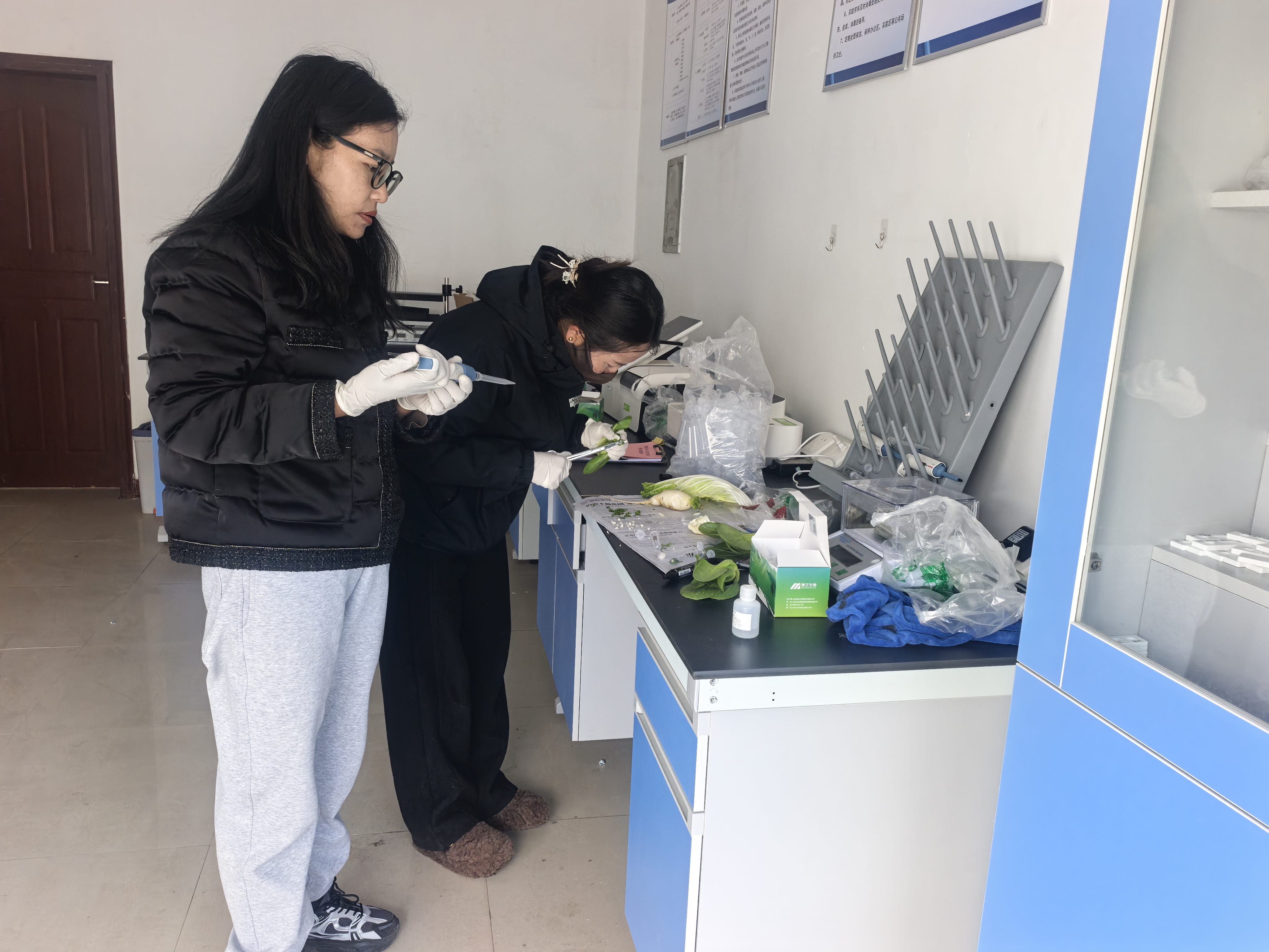 措美县开展农畜产品抽检工作.jpg 措美县开展农畜产品抽检工作.jpg