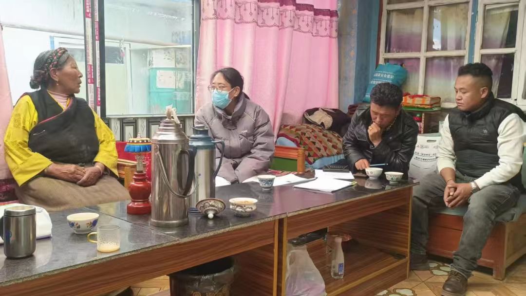 措美县开展2025年非遗传承人年终考核.jpg