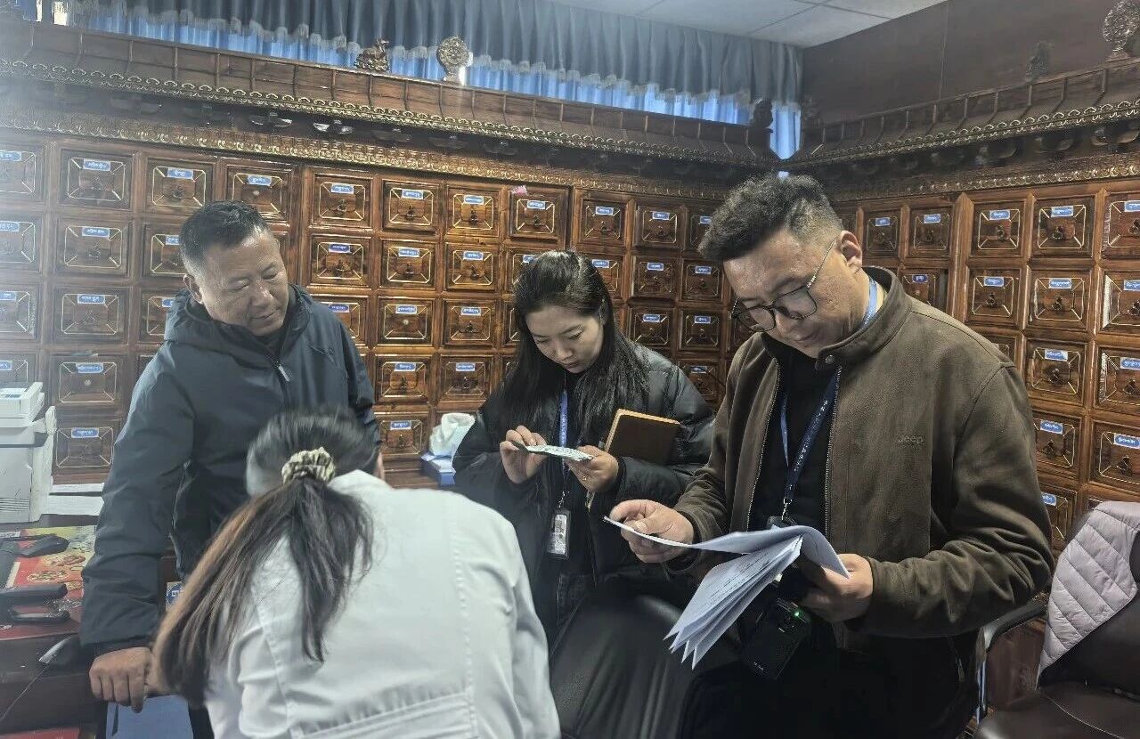 错那市多部门联动开展医疗机构专项整治检查.jpg 错那市多部门联动开展医疗机构专项整治检查.jpg