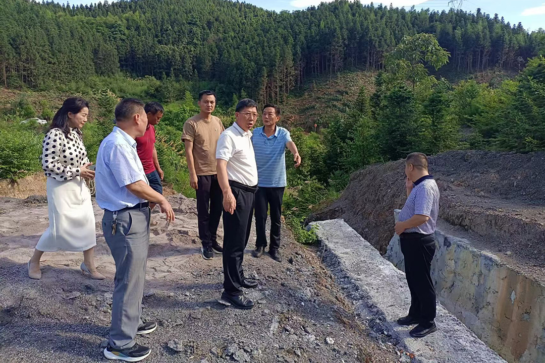 1027 (2).jpg 1027 (2).jpg