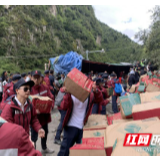 演练变实战：拉练途中路遇车祸，湘雅华西应急医疗队伸援手