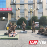 永州：江永县为基干民兵进行急救知识培训
