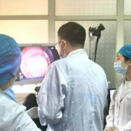 不用开刀 结肠肿瘤也能在肠镜下切除