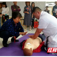为民办实事丨郴州圣康医院开展肾病和心肺复苏科普宣讲进社区