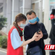 我为群众办实事｜一抹“志愿红”，温暖就医路