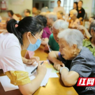 老年公寓里来了医疗专家 长沙市中医医院义诊走进青松老年公寓