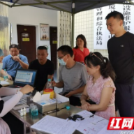  做夏季献血的“生力军” 郴州北湖区城管局开展无偿献血活动  