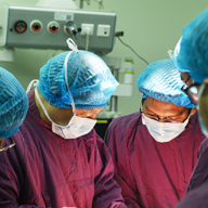 世界首例！湘雅三医院成功开展达芬奇机器人辅助带血管蒂髂骨瓣移植术