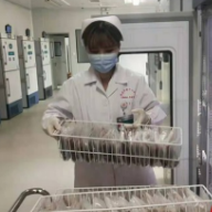 启程驰援长沙 张家界支援12万毫升红细胞出发