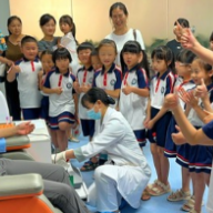 探寻一袋血液的奇妙之旅 小学生社会实践来到张家界市中心血站