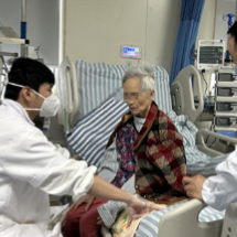 93岁娭毑突发大面积脑梗死 中医附二卒中团队多学科协作成功救治
