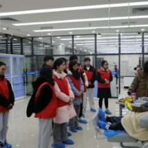  郴州北湖区青年志愿者协会志愿者参加血站开放日活动