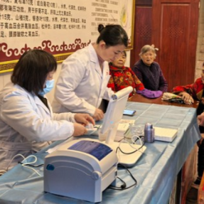 张家界武陵源区开展社区体检