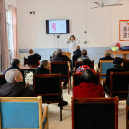 湖南省中西医结合医院开展重阳敬老义诊活动