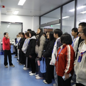 探秘生命守护力量  郴州职业技术学院学子参加血站开放日活动