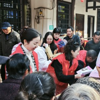 张家界市妇幼保健院深入乡镇开展“世界艾滋病日”主题宣传