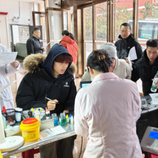 郴州多所学校教师“热血接力”为生命护航