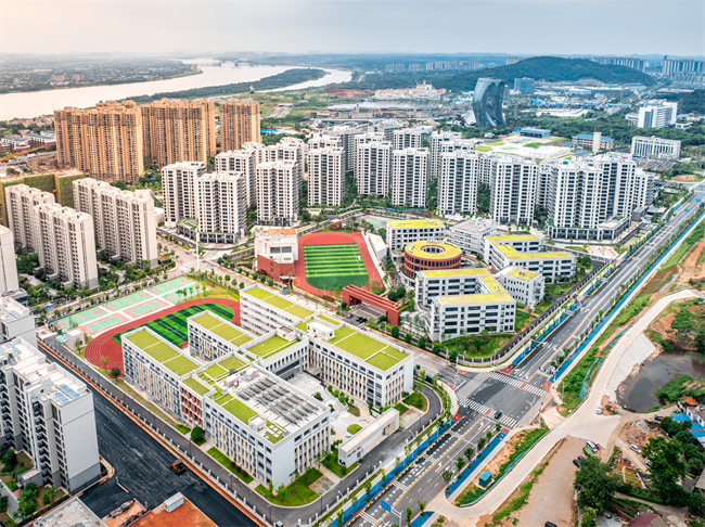 博才洋湖小学南校区(左)、师大附中杨水塘中学(右).png 博才洋湖小学南校区(左)、师大附中杨水塘中学(右).png