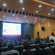 热血追“锋” 郴州科龙师生积极参与无偿献血