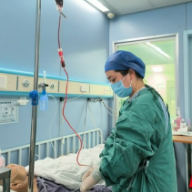 两位六旬老人“抗白”成功，脐带血微移植为老年白血病患者带来新希望