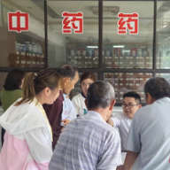 张家界市慈利县阳和土家族乡计划生育协会开展爱心义诊活动