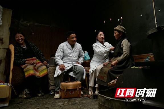 玉麦巡诊记-李奇-湖南省儿童医院.wm.jpg