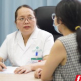 “最美医者”刘萍：一呼一吸间守望生命
