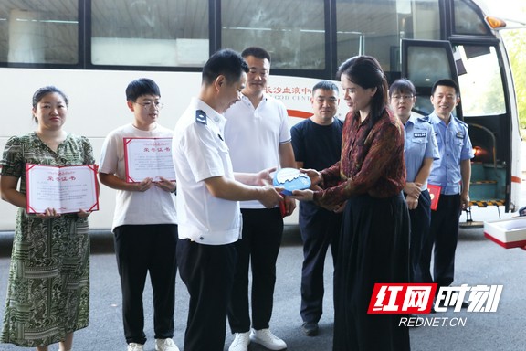 微信图片_2025-08-22_155301_289.wm.jpg