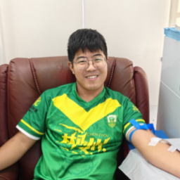 这位郴州球迷用“热血”为湘超助力