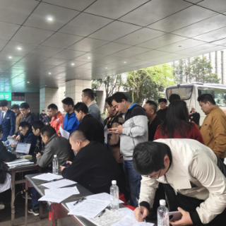 无偿献血传爱心 郴州国控集团组织无偿献血专场活动