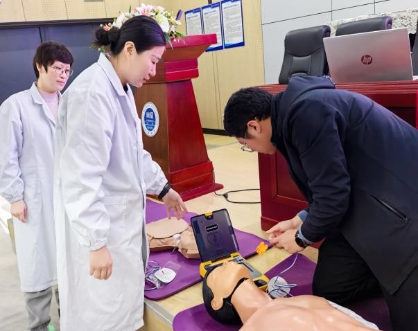 图片2.jpg 图片2.jpg