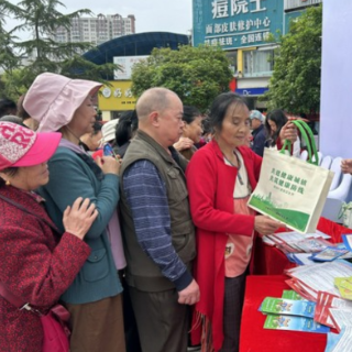 张家界集中开展第38个爱国卫生月宣传活动 