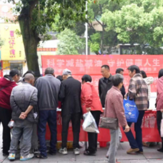 安仁县开展第38个爱国卫生月主题宣传活动