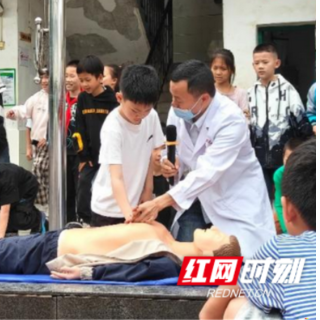以专业公益服务献礼护士节 急救科普走进江永县校园