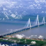 岳阳出台重磅文件！沿江岸线1公里范围内，这些项目都不能建了！